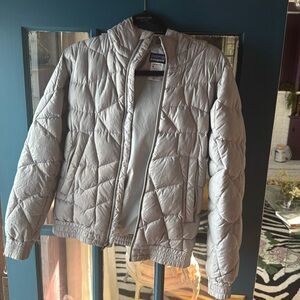 patagonia jacket metallic grey medium puffer